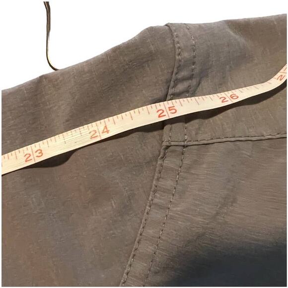 Men's Swiss Tech Button Up Tech Hiking Shirt Size L Grey Travel Gorpcore Preppy - Picture 7 of 13